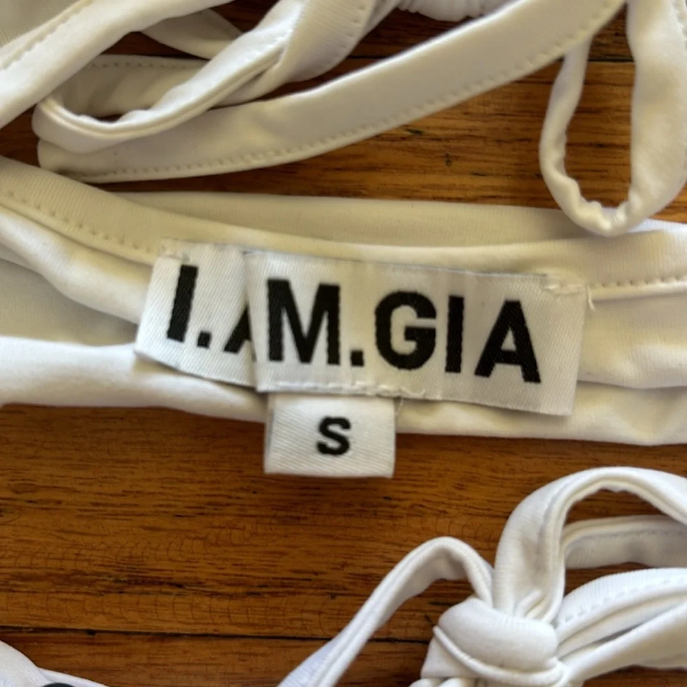 I am Gia lace up halter top - Picture 3 of 4